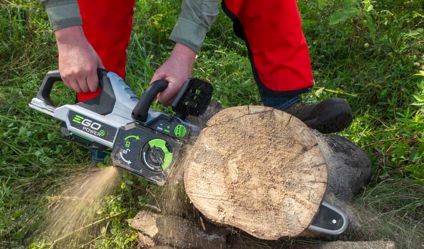 EGO Battery-Powered 16-Inch Chainsaw Review
