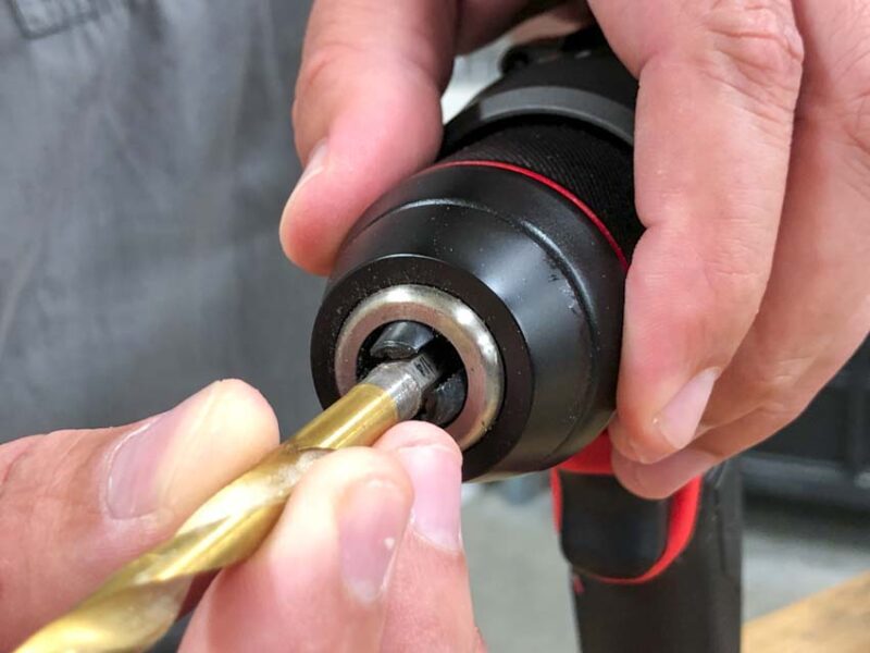 How to Change a Drill Bit on a Drill with a Keyless Chuck