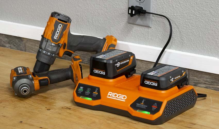Ridgid 18V Dual-Port Simultaneous Battery Charger Review